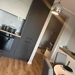 Apartament Nowoczesny W Centrum Torunia/Podziemny Parking I Winda